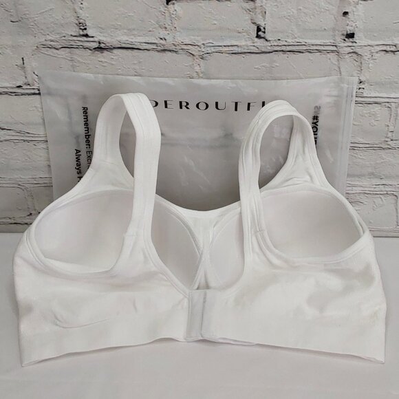 'UNDEROUTFIT' COMFORT SHAPING WIRELESS BRA - Picture 2 of 16